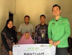 RSHB dan IZI Salurkan Bantuan Kursi Roda untuk Ibu Sarmanah Di Desa Buyut Udik
